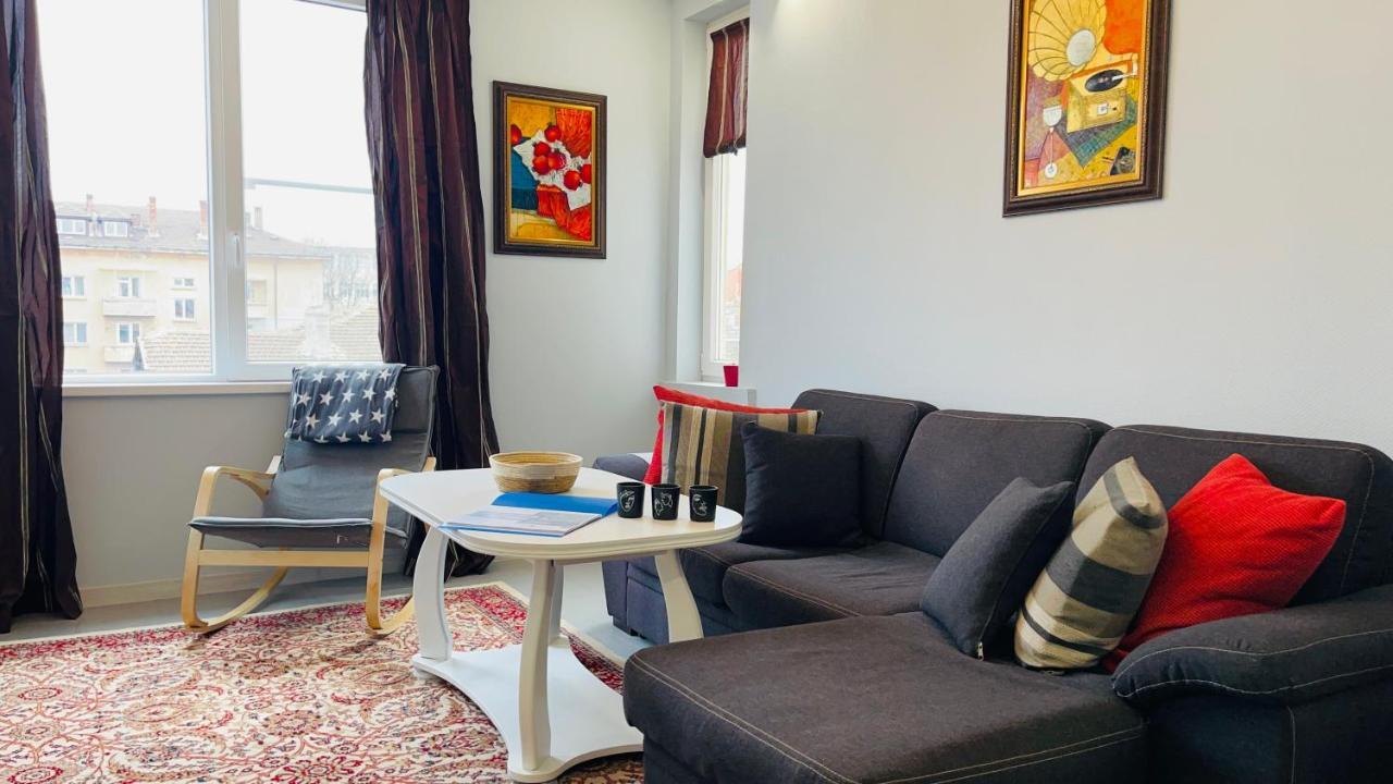 Cozy Spot By The Lions' Bridge Apartment Sofia Exterior photo